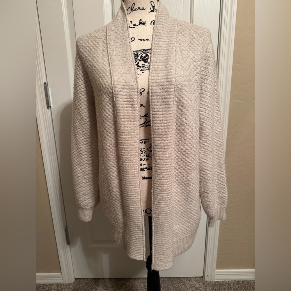Abercrombie & Fitch Women’s Cream Textured Cardigan Small